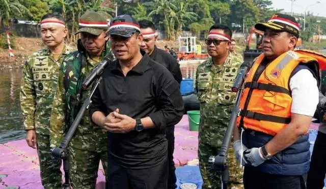 HUT RI,  Pangdam Jaya dan Kapolda Metro Terjunkan 3.550 Personel Aksi Bersih 11 Sungai di Jadetabek