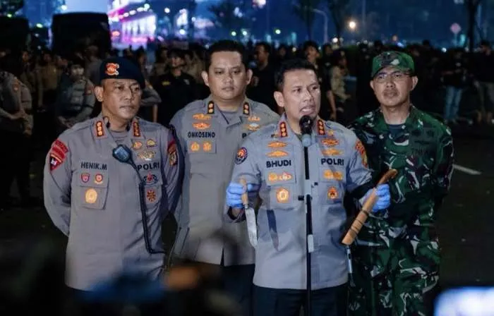 Gercep Jaga Penyampaian Aspirasi Mahasiswa, Satgas Gakkum Polda Metro Jaya Temukan Pisau dan Golok di Lokasi